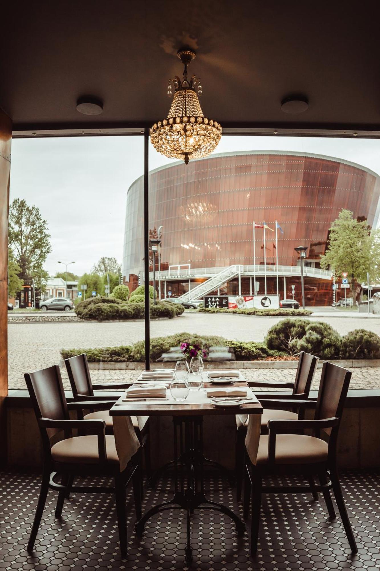 Готель Promenade 5*